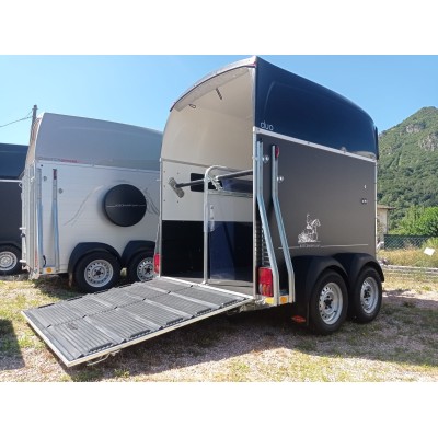 Trailer trasporto cavalli Boeckmann DUO C WESTERN in Playwood con selleria Western