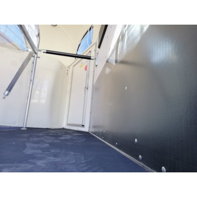 Trailer Trasporto cavalli Boeckmann Comfort in Vetroresina  due posti