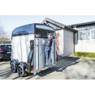 Trailer Trasporto cavalli Boeckmann Comfort in Vetroresina  due posti