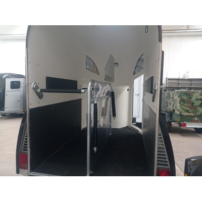 Trailer Trasporto cavalli Boeckmann Comfort in Vetroresina  due posti