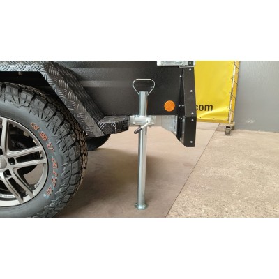 Carrello rimorchio auto fuoristrada 4X4 con tenda sul coperchio