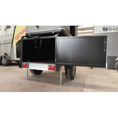 Carrello rimorchio auto fuoristrada 4X4 con tenda sul coperchio