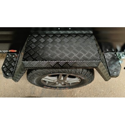 Carrello rimorchio auto fuoristrada 4X4 con tenda sul coperchio